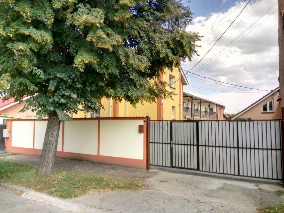 Camere De Inchiriat Carpati Hunedoara Bagian luar foto