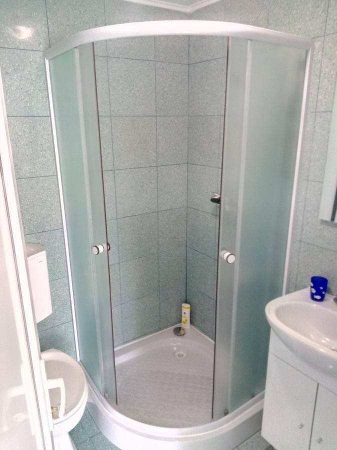 Camere De Inchiriat Carpati Hunedoara Bagian luar foto